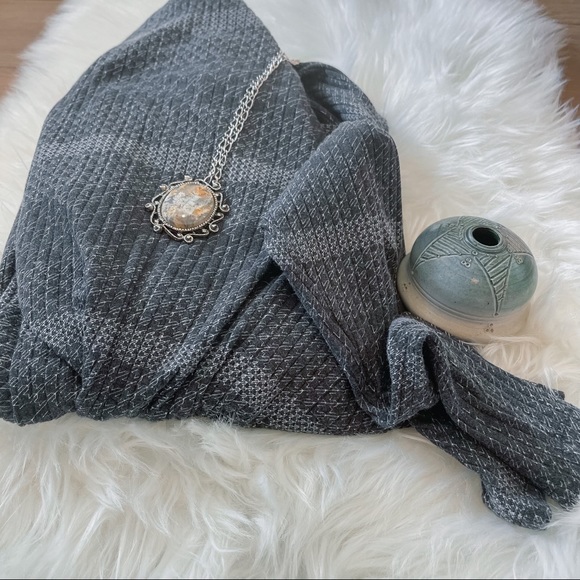 Secondhand Curated Gift Box / Personalized Mystery Box - Picture 3 of 7